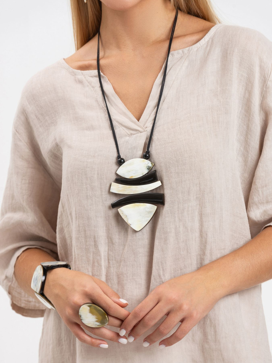 Diffusion.ie Jewellery One Size Adjustable Pendant Necklace With Marble Spine