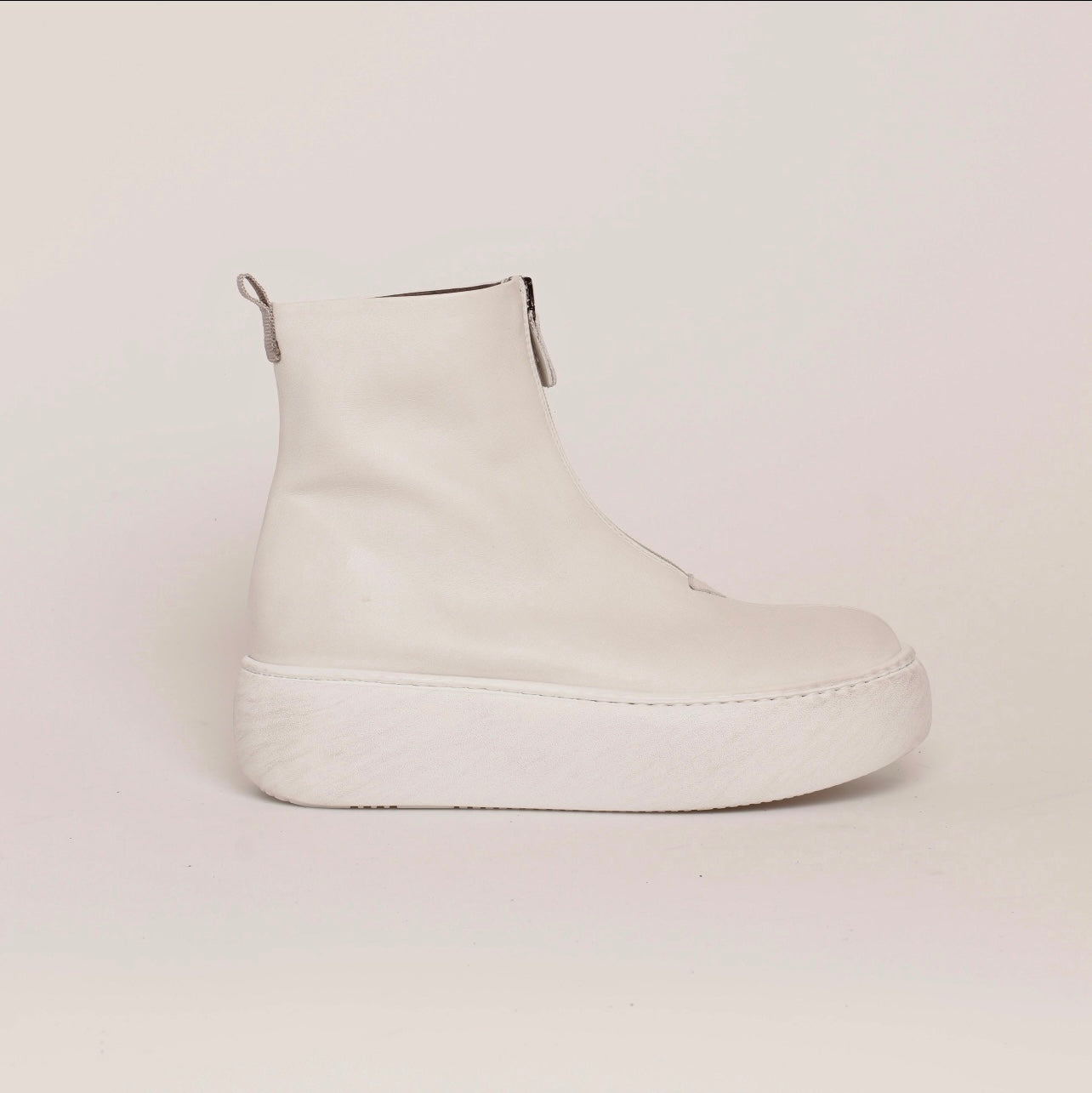 DIFFUSION.ie Lofina chunky leather Boot in Bianco