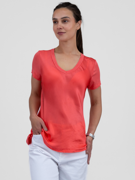 Diffusion.ie Tops One Size Bias Cut Silky V Neck Tee In Coral