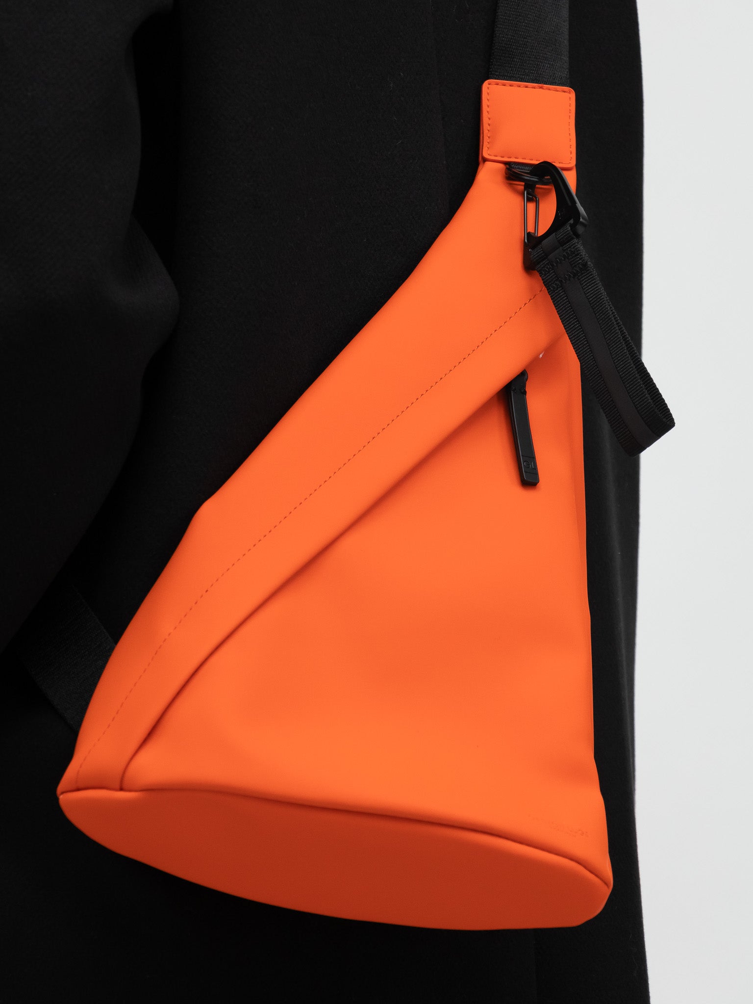 Gaston Luga Bag One Size Spläsh Sling Bag in Orange Flame