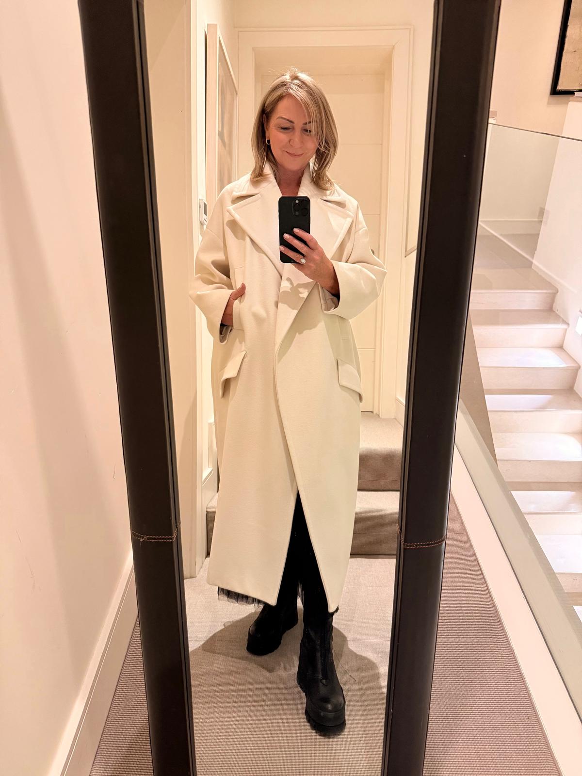 Italian Collection Coat One Size Garbo Classic Oversized Coat in Cream