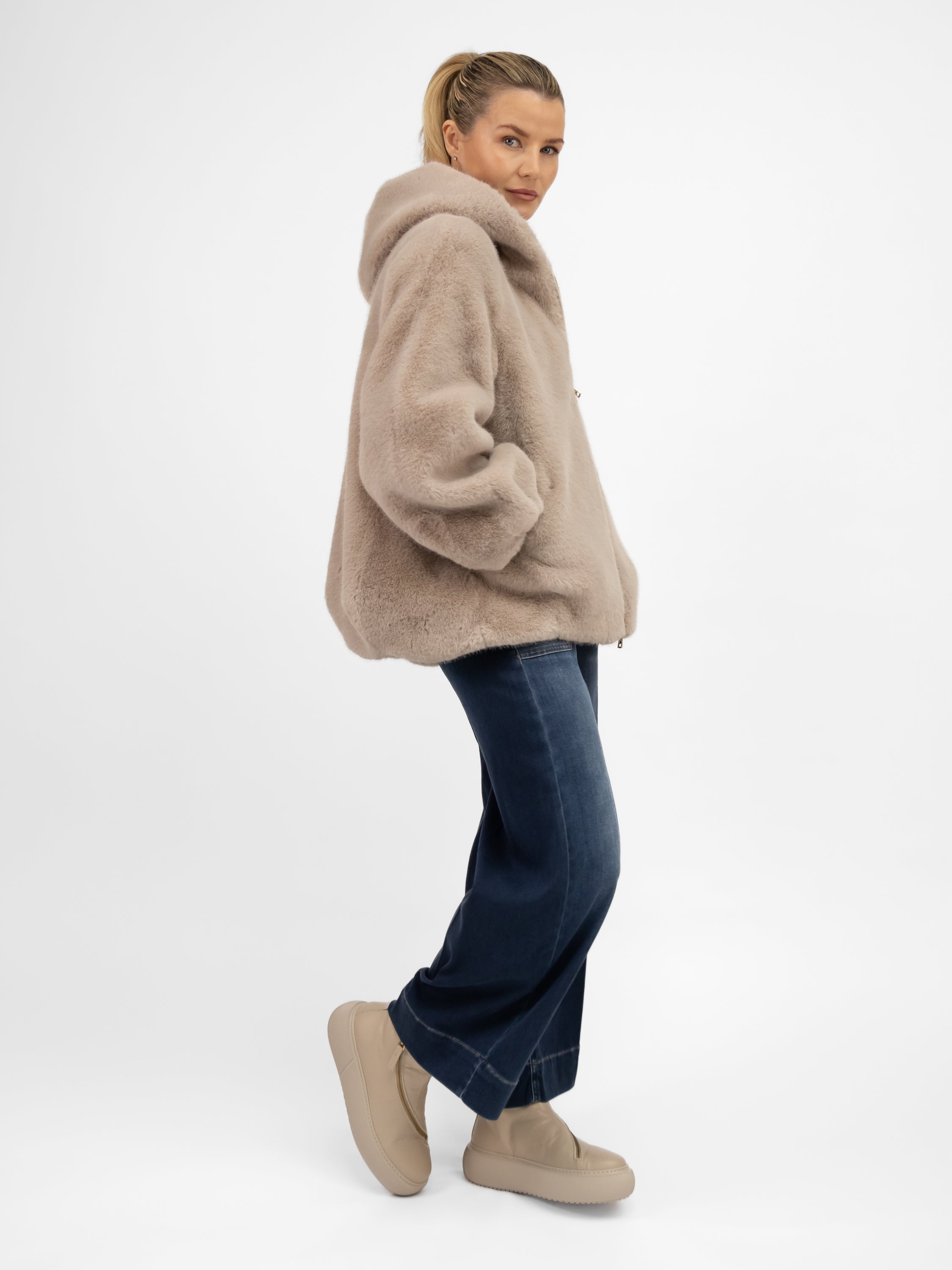 Italian Collection Jacket Faux Fur Hoodie in Champagne