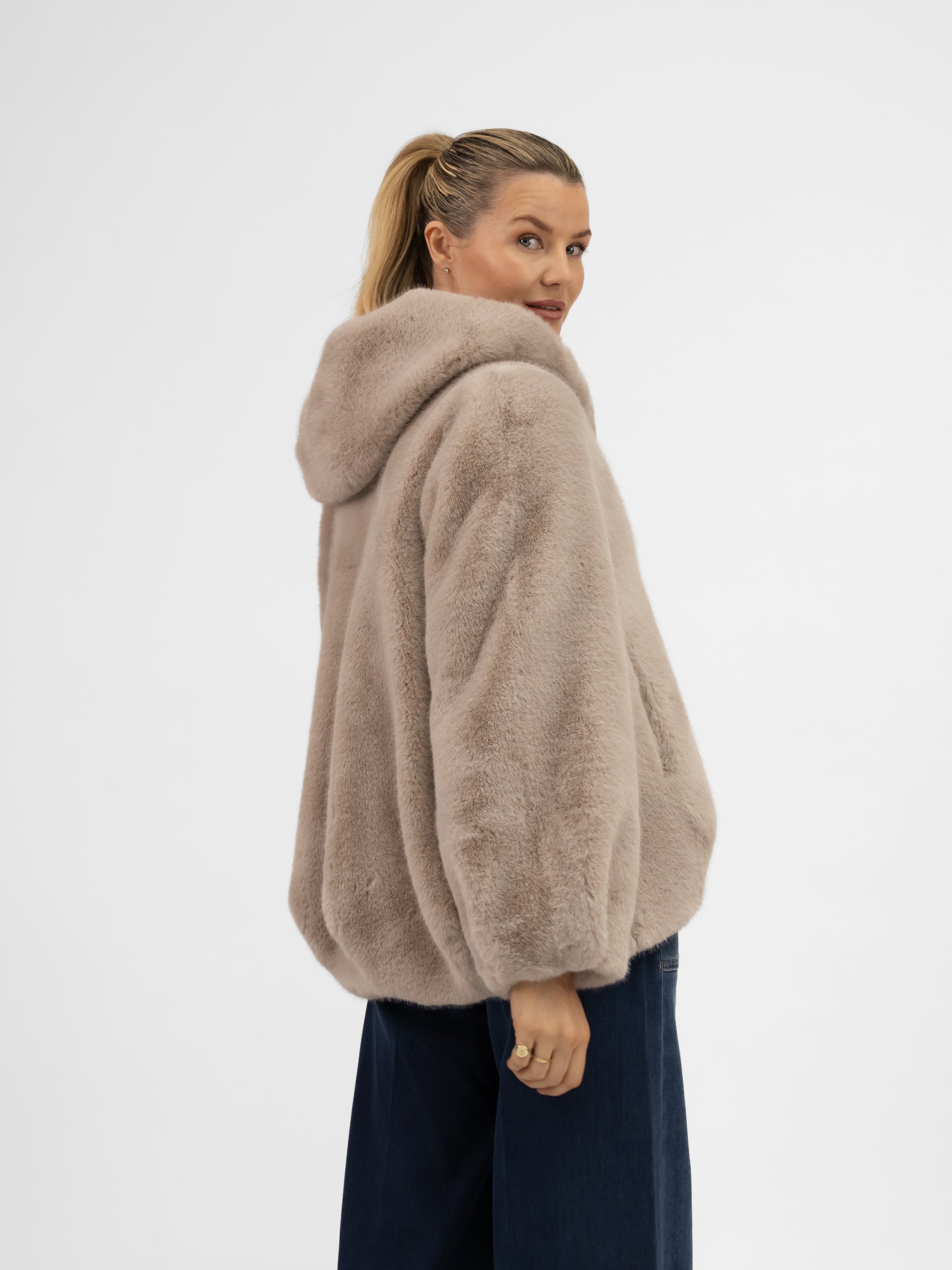 Italian Collection Jacket Faux Fur Hoodie in Champagne