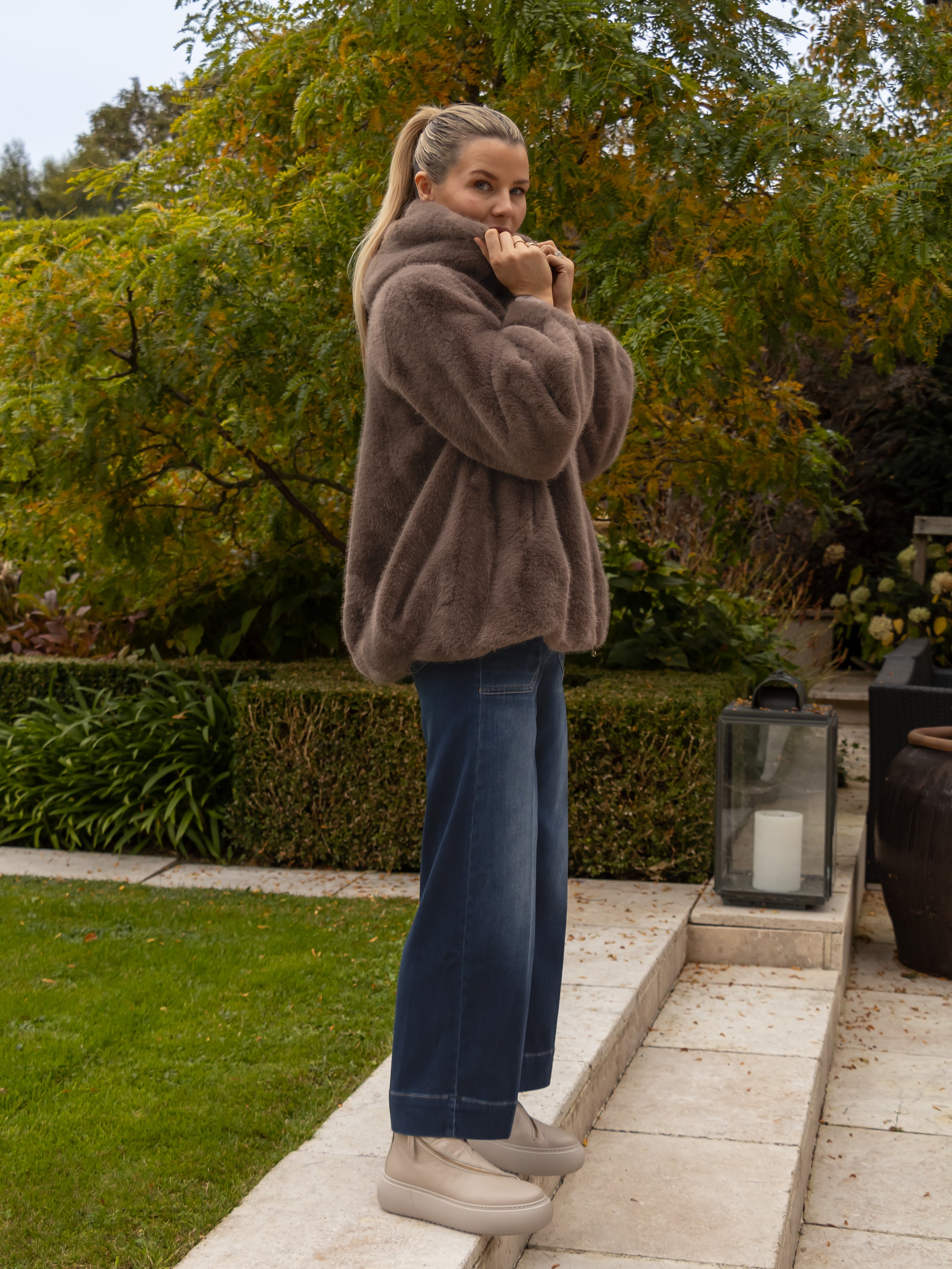 Italian Collection Jacket Faux Fur Hoodie in Dark Taupe