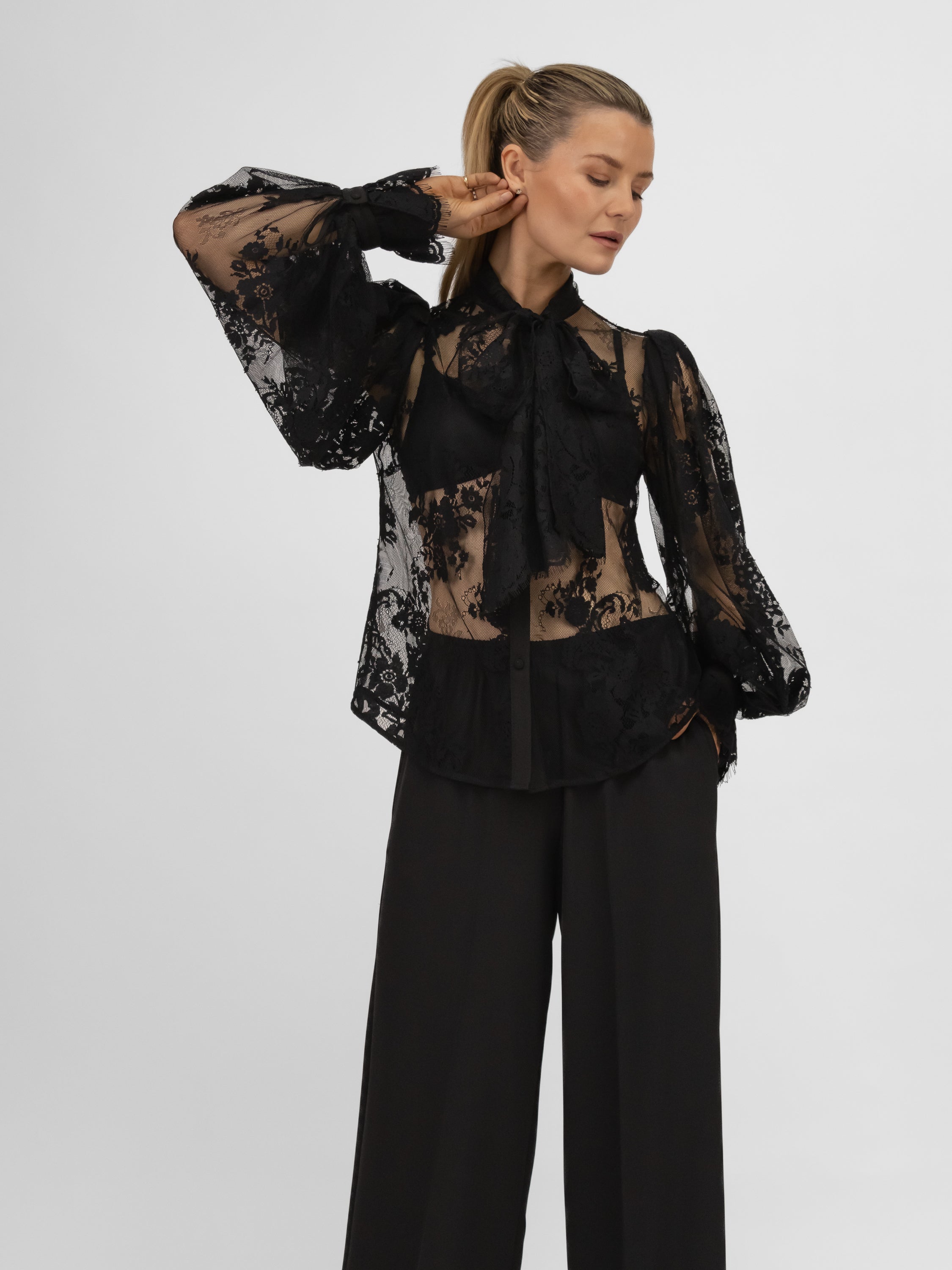 Italian Collection Shirt Lace Shirt with Long Sleeves in Black