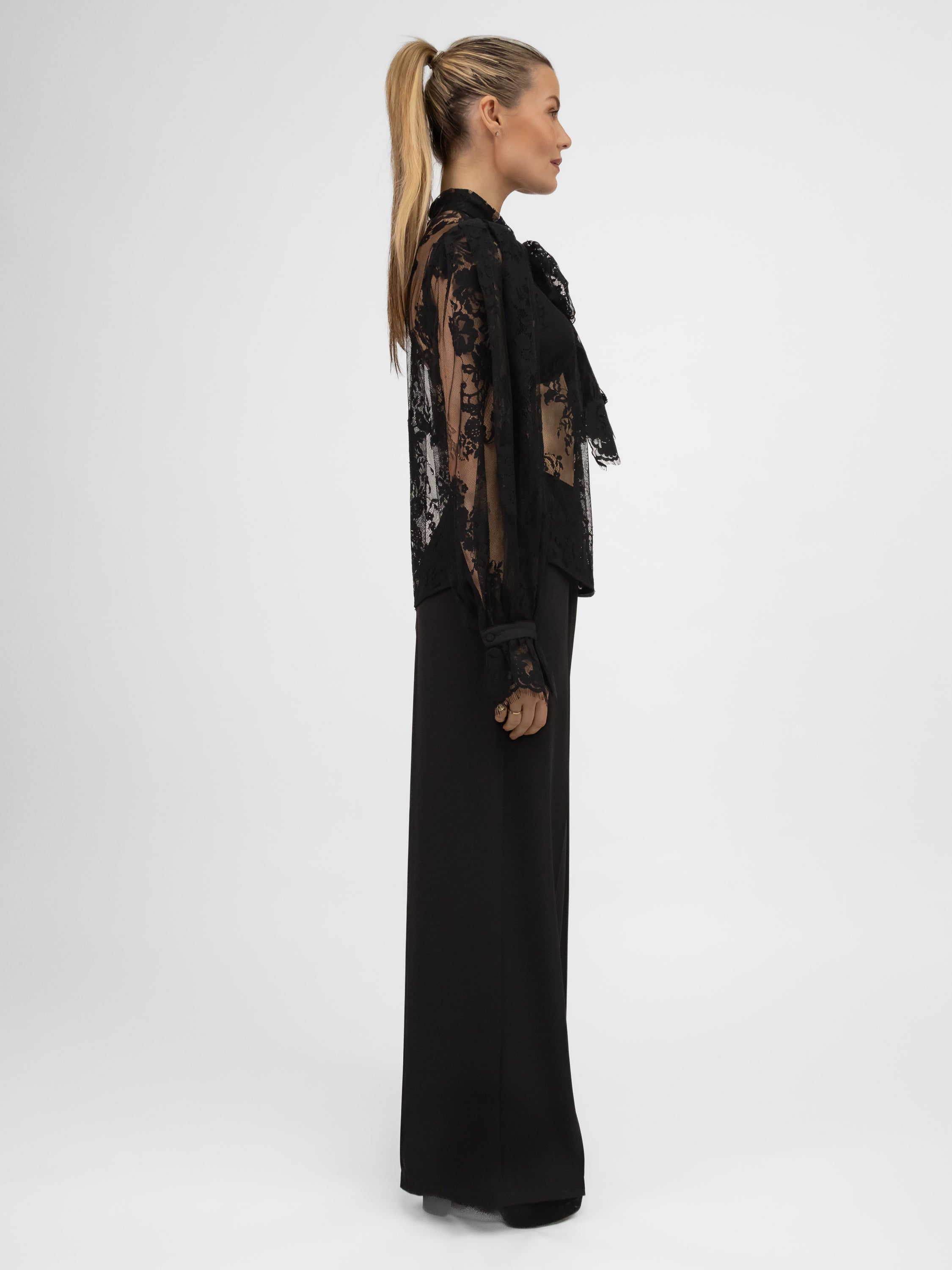 Italian Collection Shirt Lace Shirt with Long Sleeves in Black