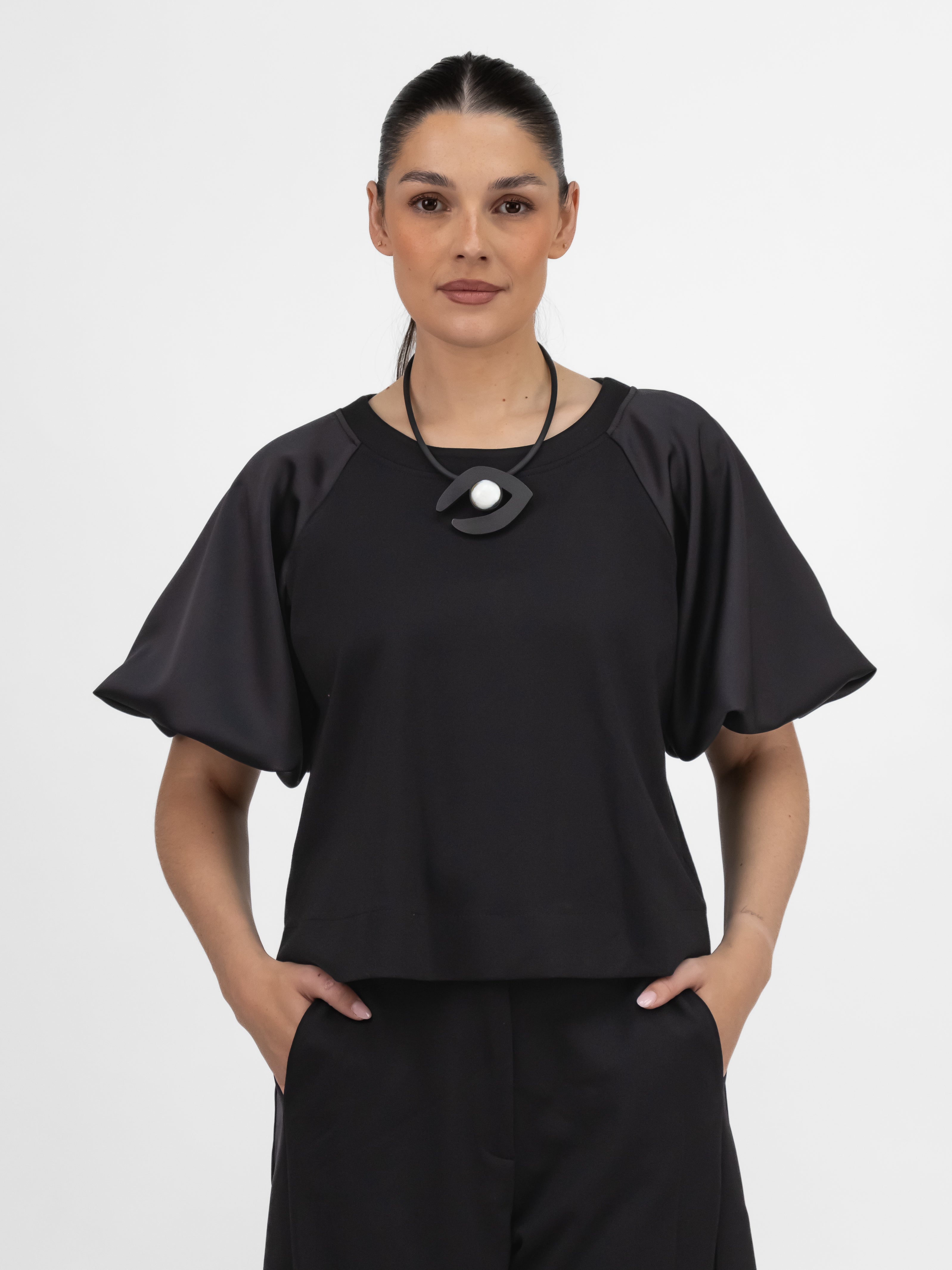 Italian Collection Sweatshirt Short Sleeve Round Neck Top in Black