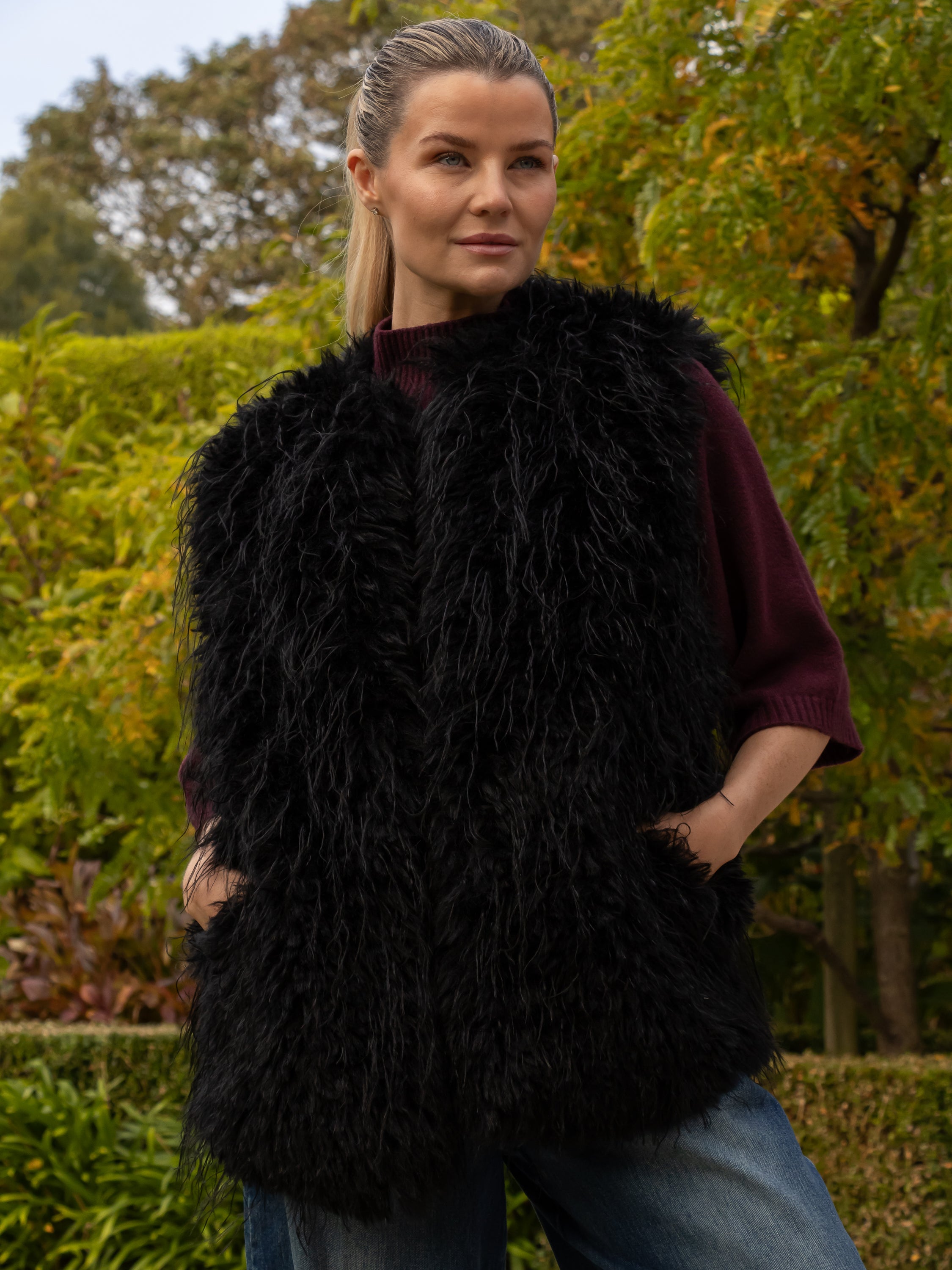 Italian Collection Vest Faux Fur Gilet in Black
