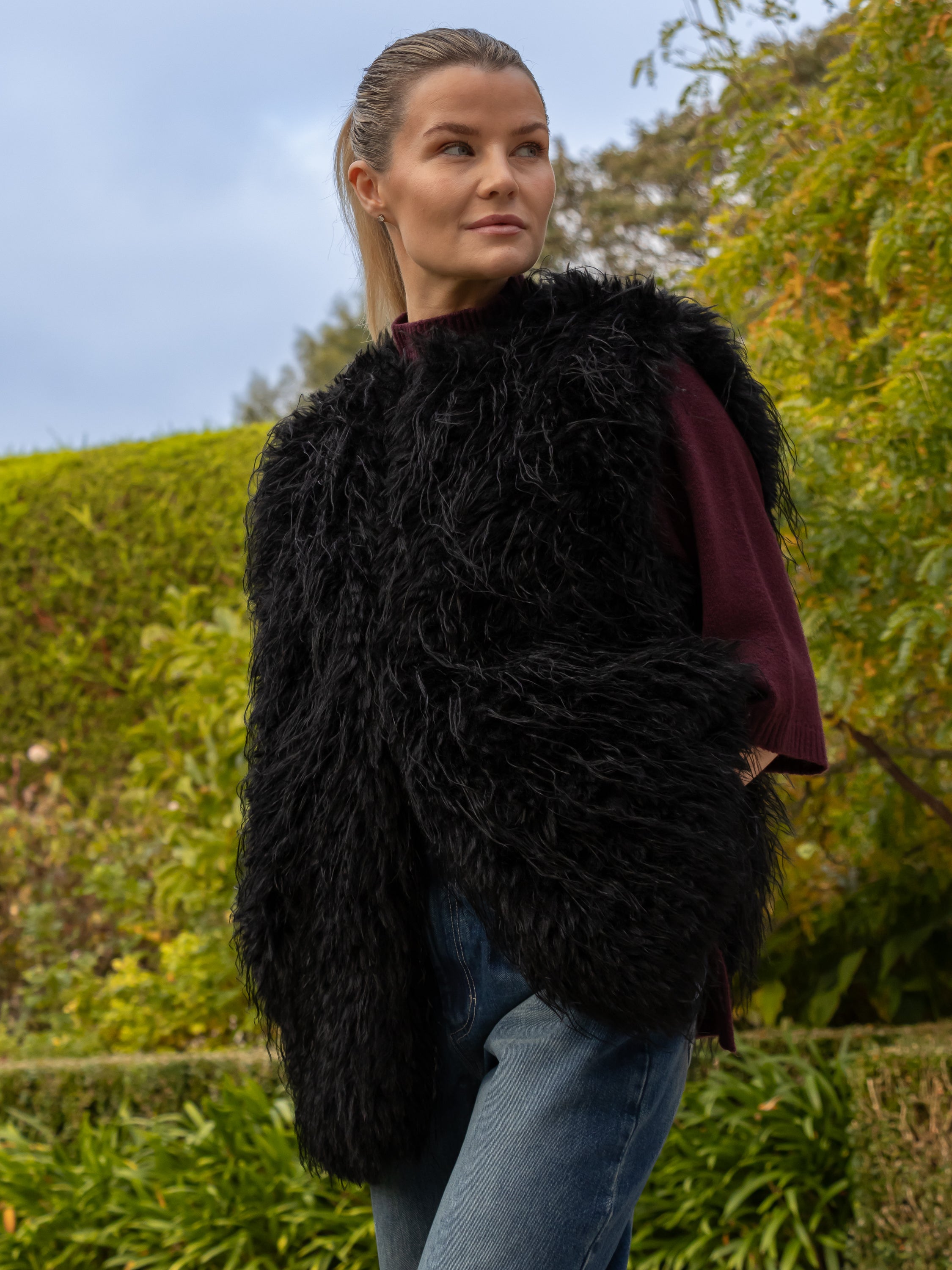 Italian Collection Vest Faux Fur Gilet in Black