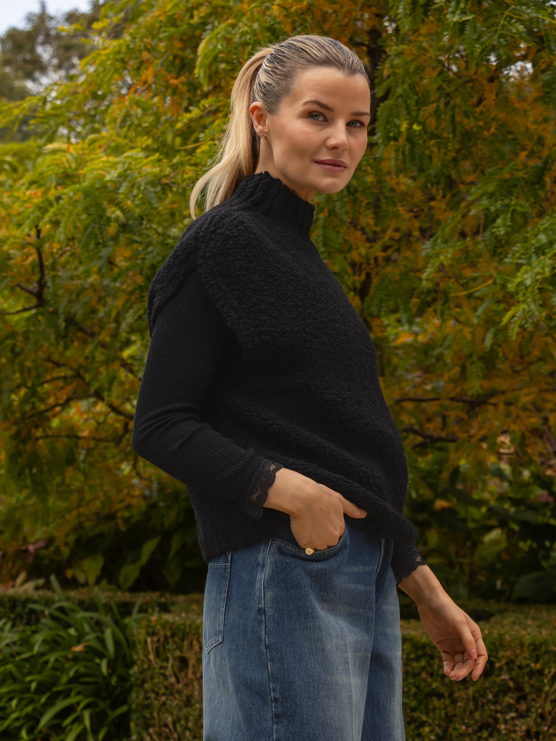 Jane Lushka Tank Top Boucle Vest in Black