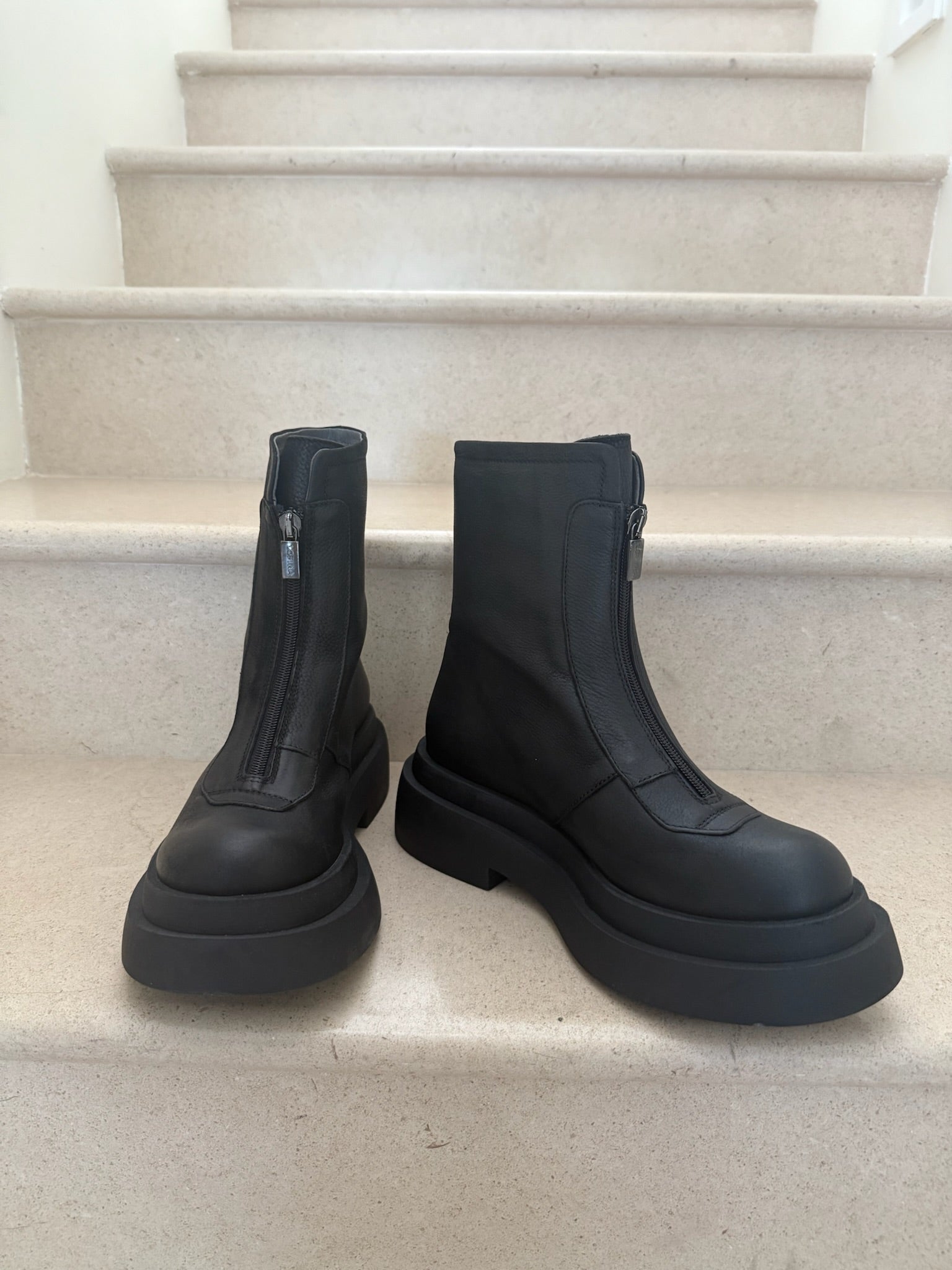 Lofina Boots Gasoline Nero Short Zip Front Boots
