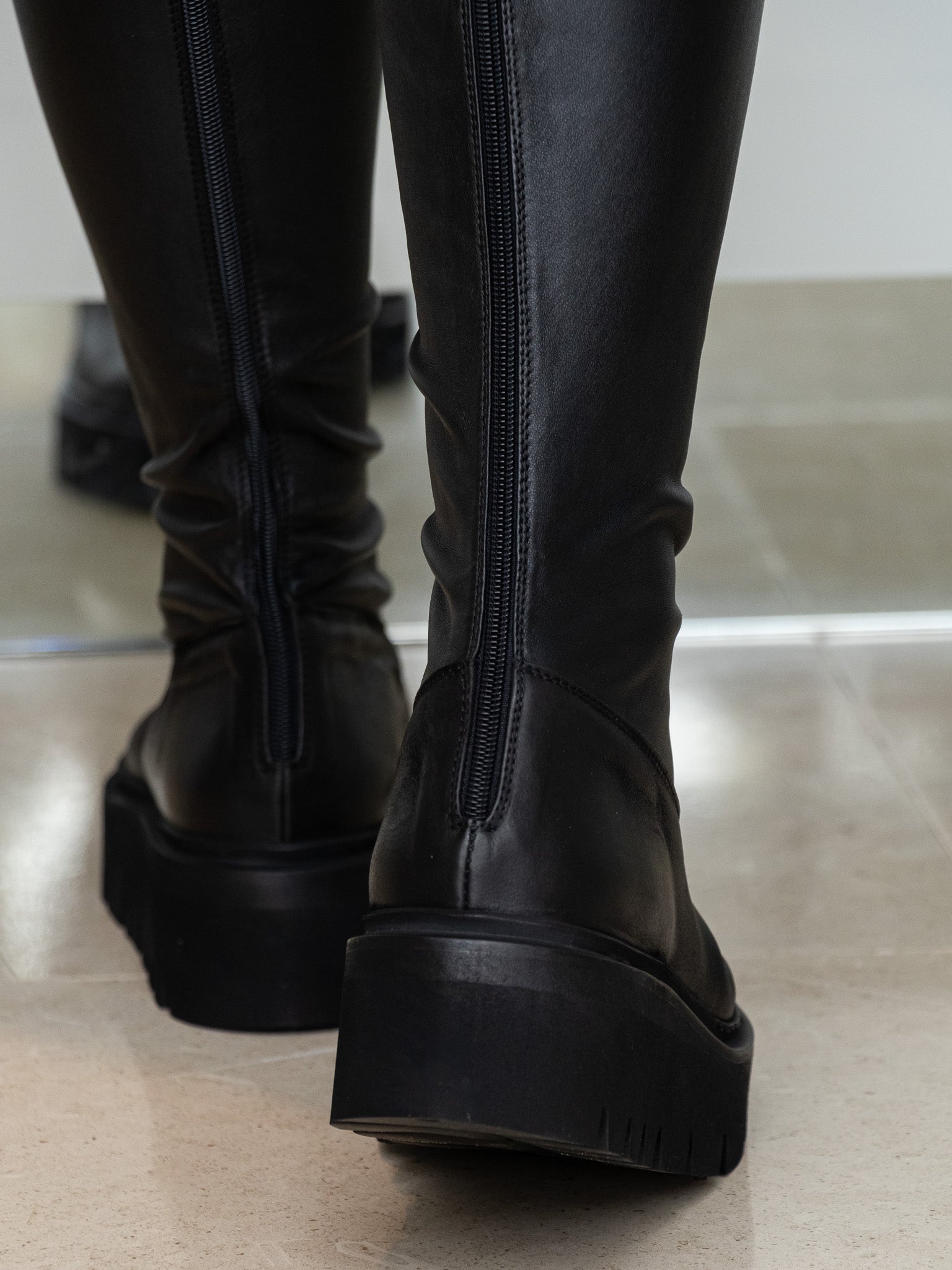 Lofina Boots Long Under-Knee Boots with Fitted Stretch Leg & Back Zipper