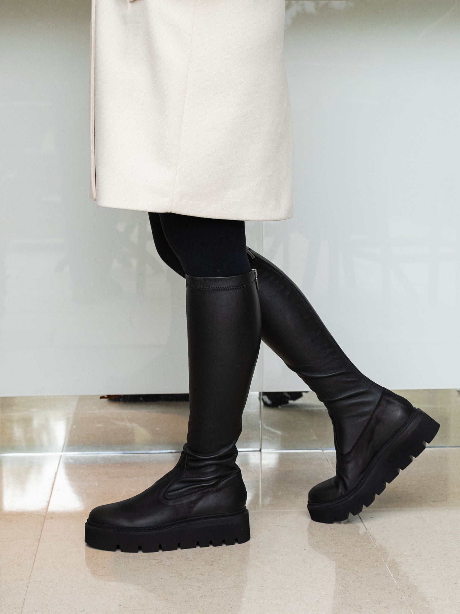 Lofina Boots Long Under-Knee Boots with Fitted Stretch Leg & Back Zipper