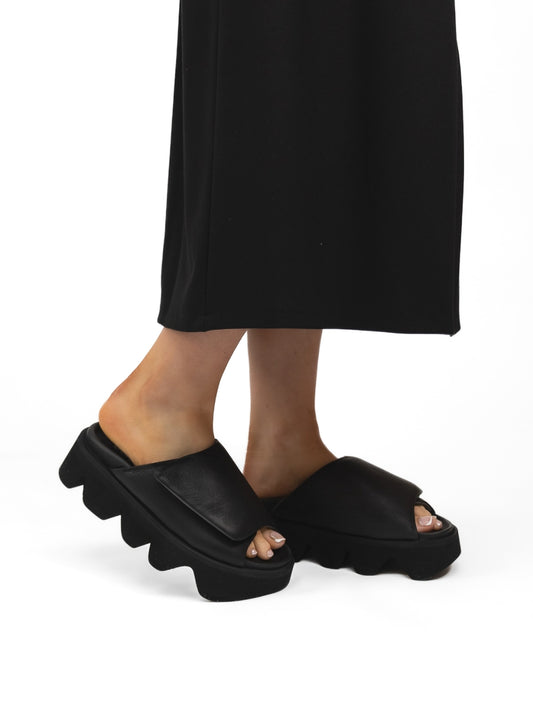 Lofina Shoes Platform Sandal Sliders In Black From Lofina