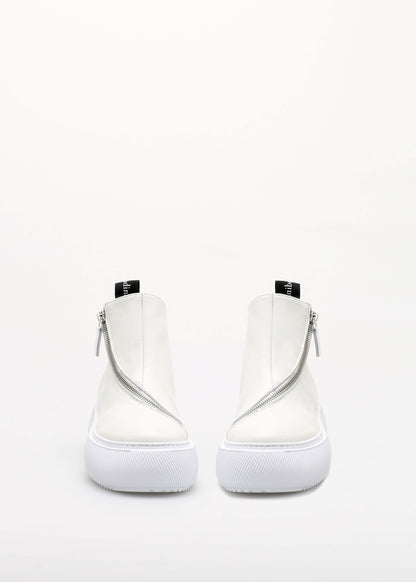 Nude of Scandinavia Boots Nude of Scandinavia Hedda Zipped Boots in Chalk