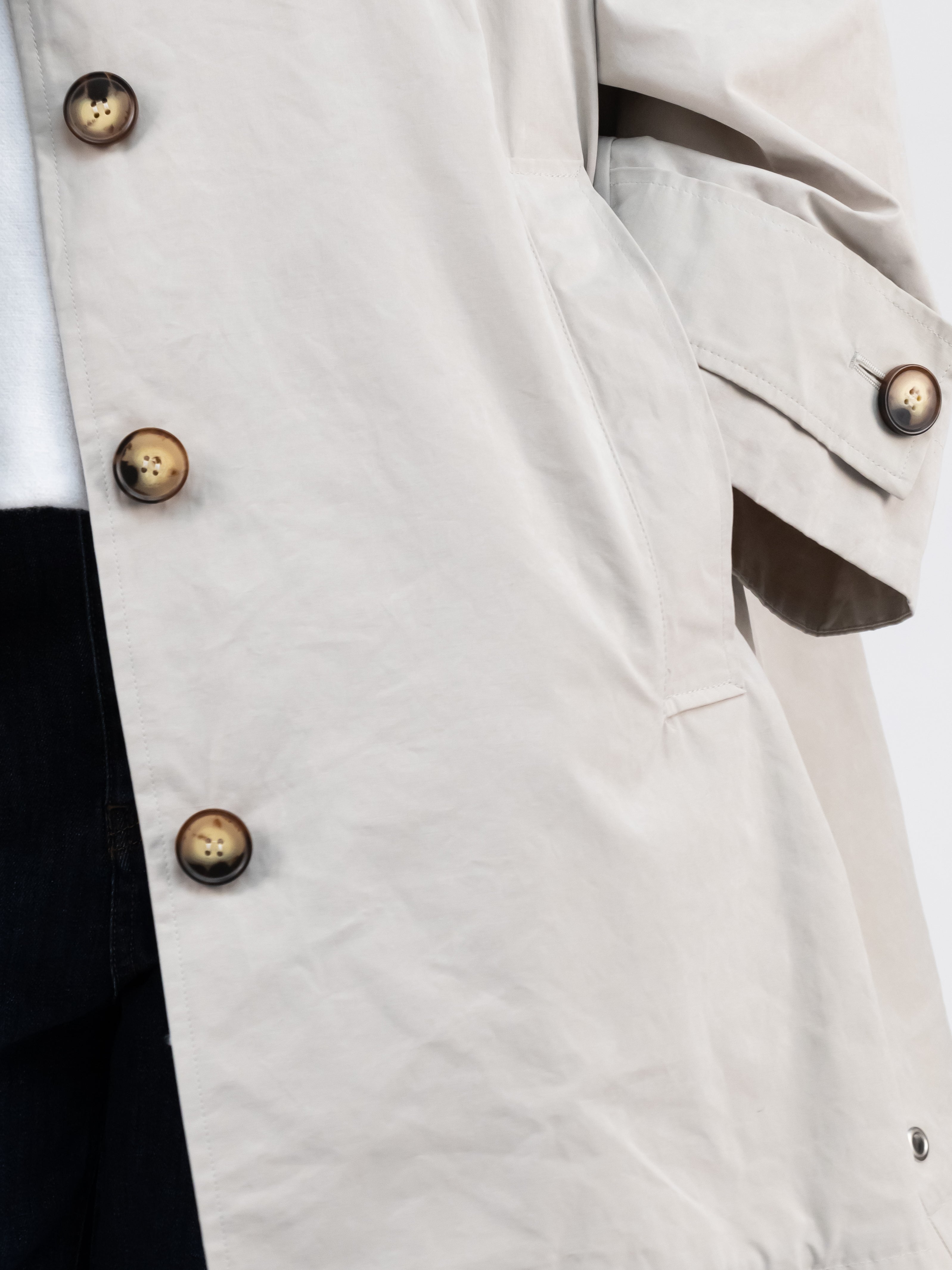 Prêt pour Partir Parkas Eva Cor Parka in Chalk