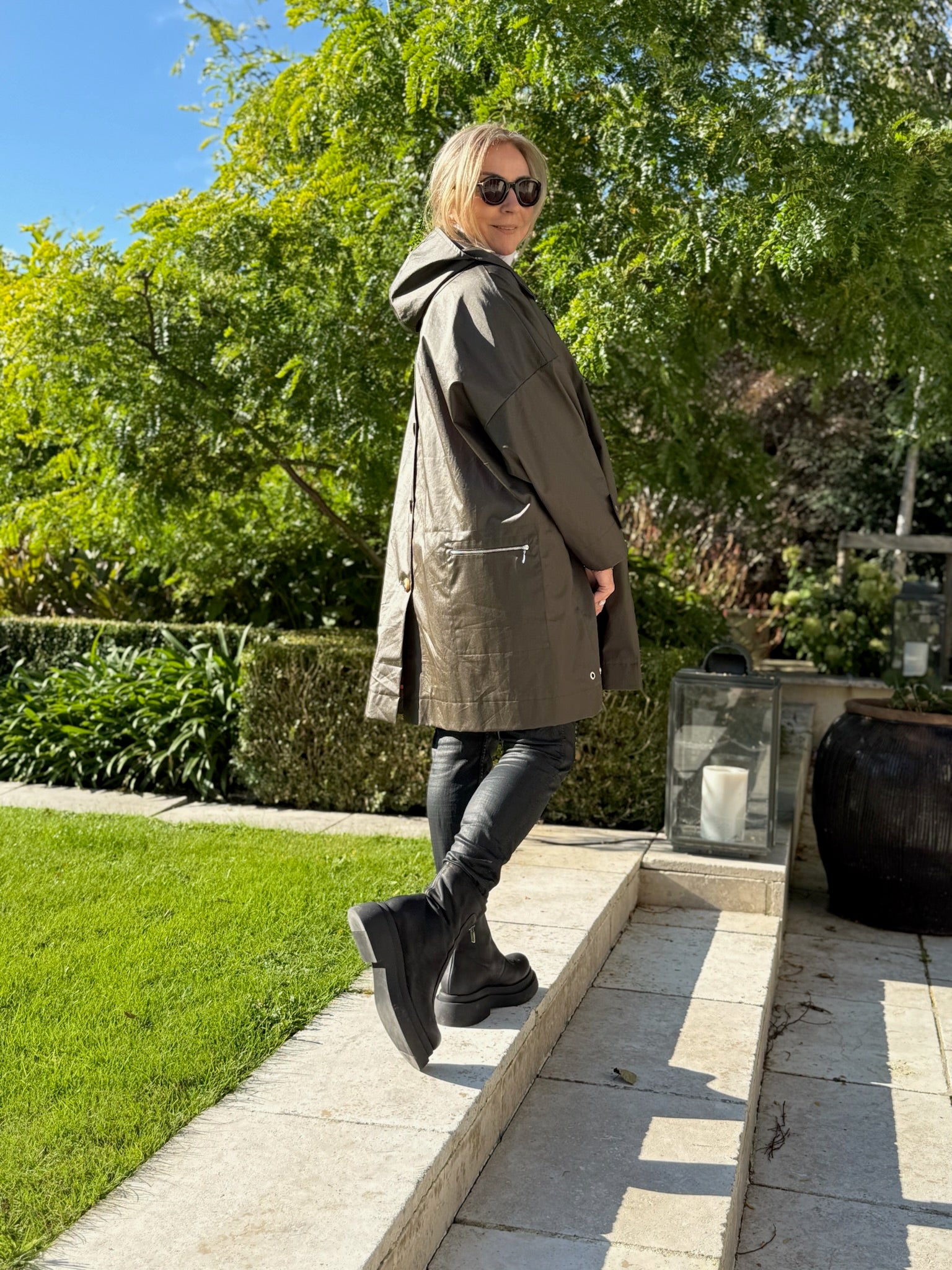 Prêt pour Partir Parkas Eva Cow Parka in Olive