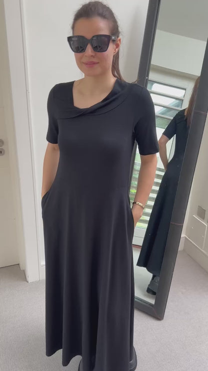 Xenia VIHI Dress in Black