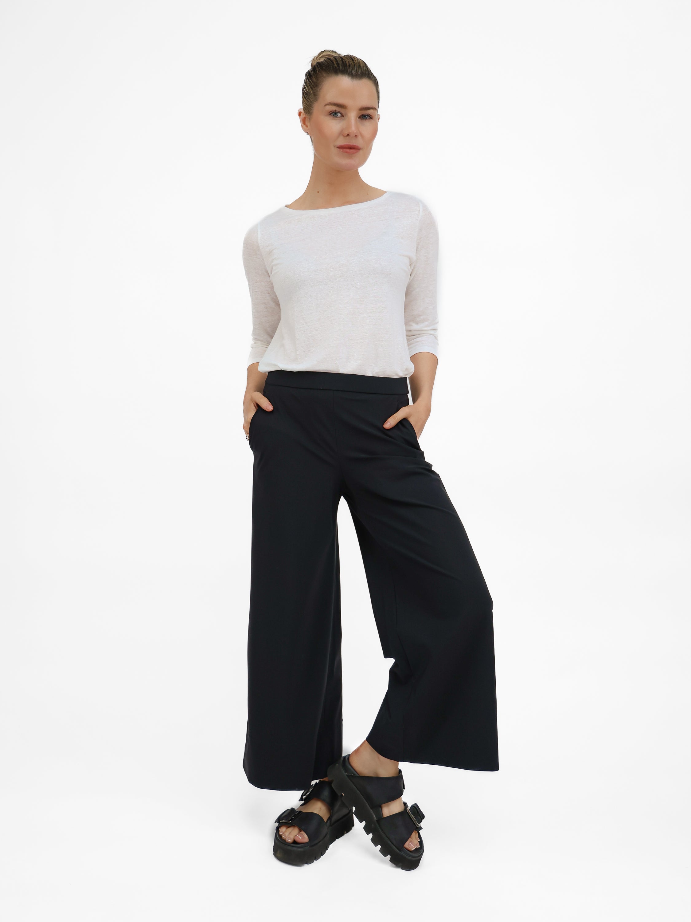 Raffaello Rossi Jeans Palina 6/8 Sport Hightech Jersey in Black