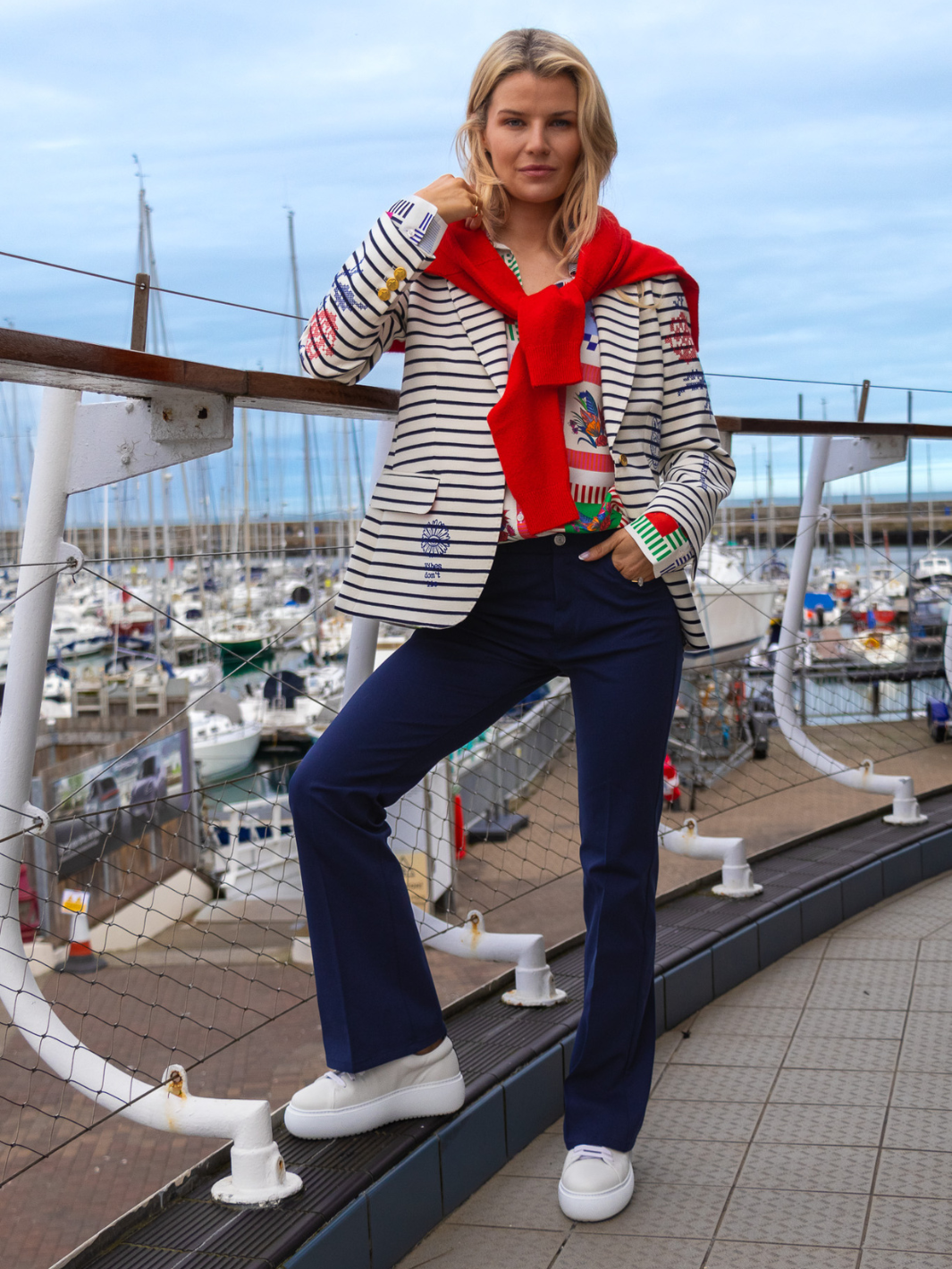 Vilagallo Trousers Stretch Trousers In Marino Navy From Vilagallo