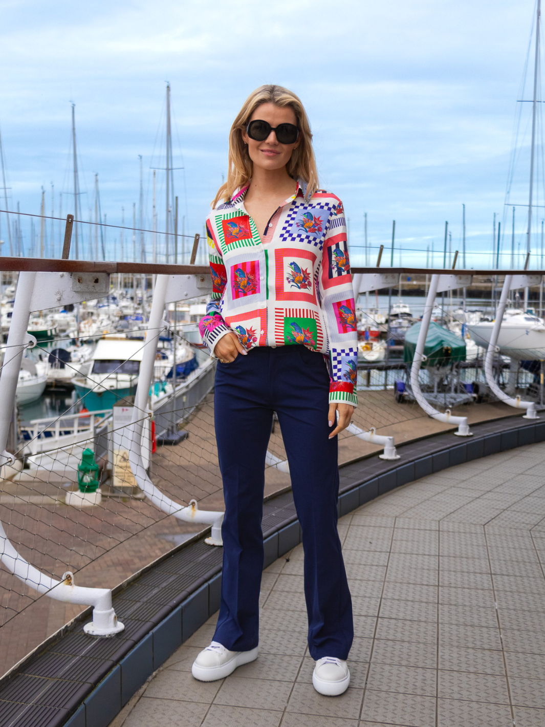 Vilagallo Trousers Stretch Trousers In Marino Navy From Vilagallo