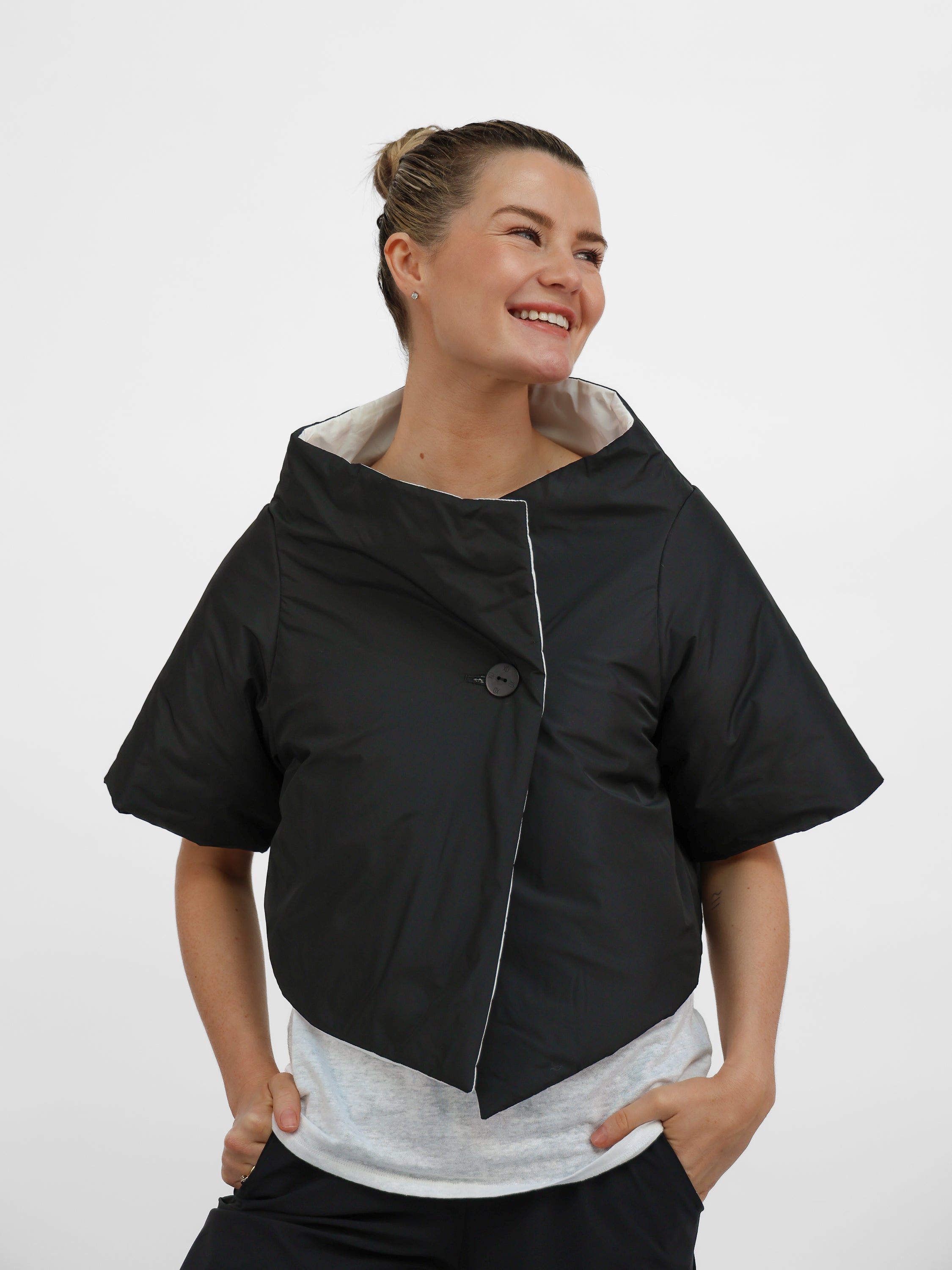 XD Xenia Design Jacket Stola DUBU in Black & White