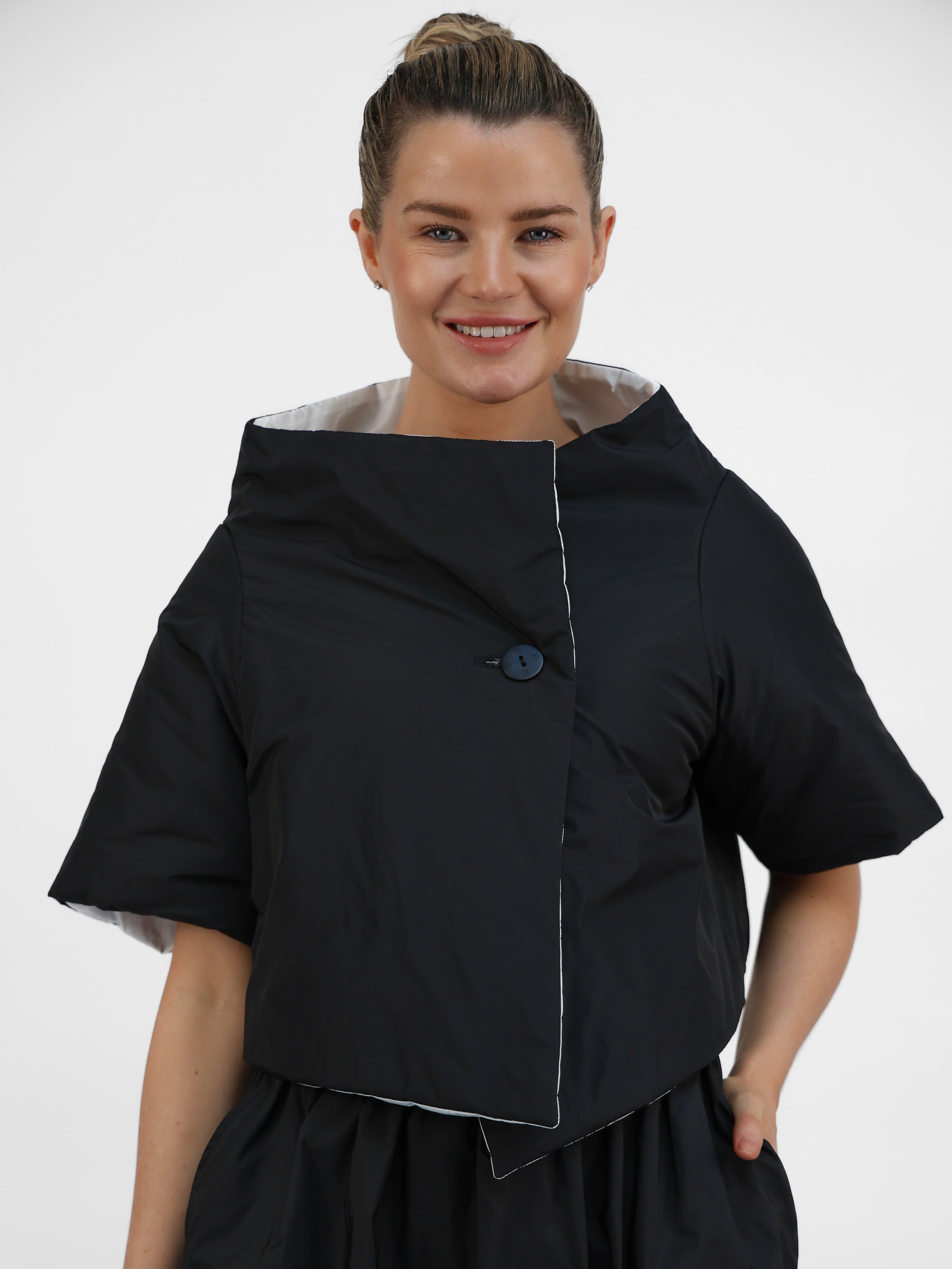 XD Xenia Design Jacket Stola DUBU in Black & White