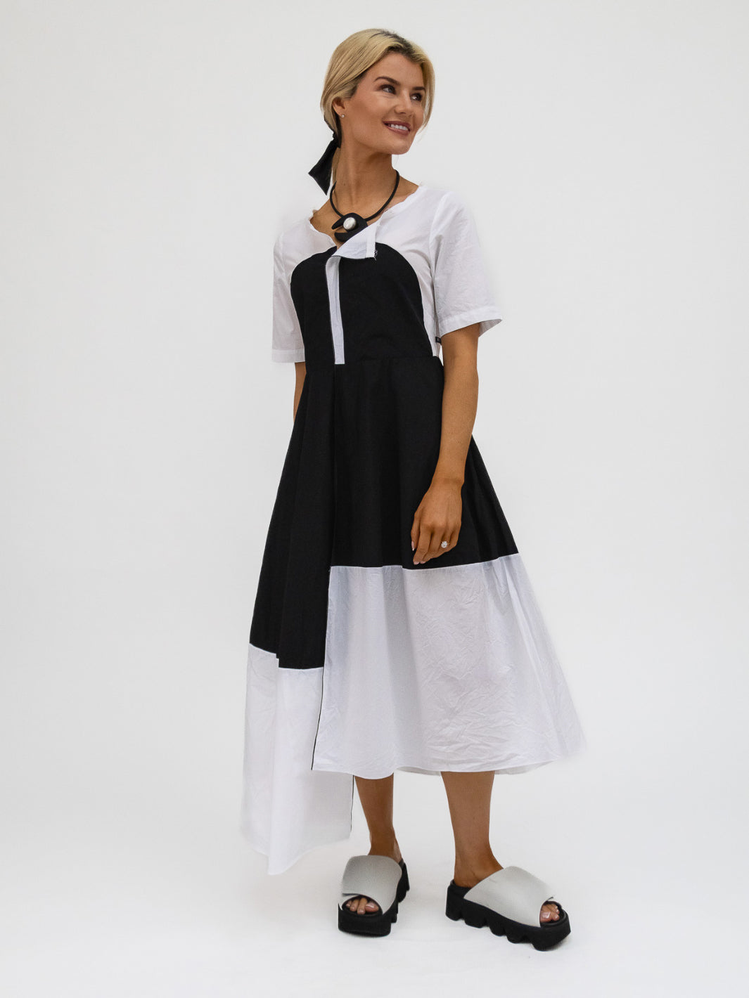 Xenia Design Dress RIKO Dress In White And Black From Xenia Design