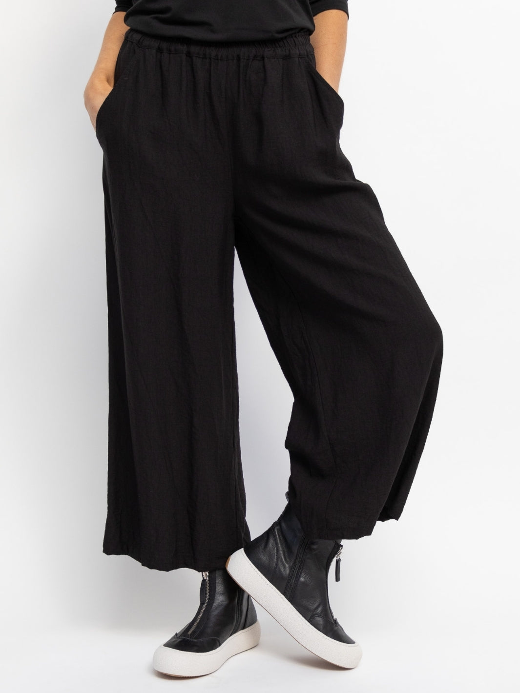 Xenia Design Trousers Xenia TUHO Trousers in Black